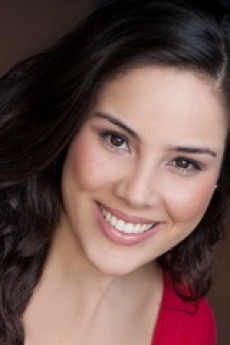 Elaine Flores